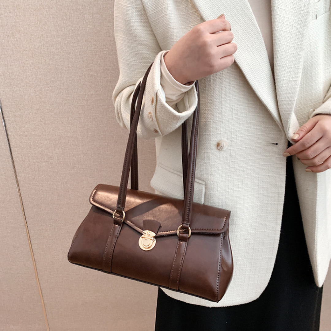 Vintage Shoulder Bag for Women – Elegant Retro Flap Handbag with Gold Lock - Coffee
