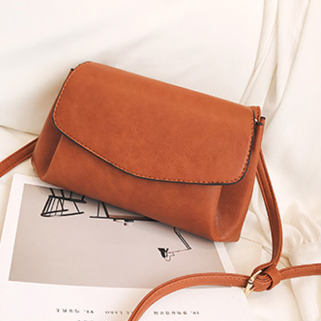 Vintage style women’s light brown casual crossbody bag