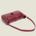 Signature Elegance Flap Bag – Premium Shoulder Bag with Classic Buckle