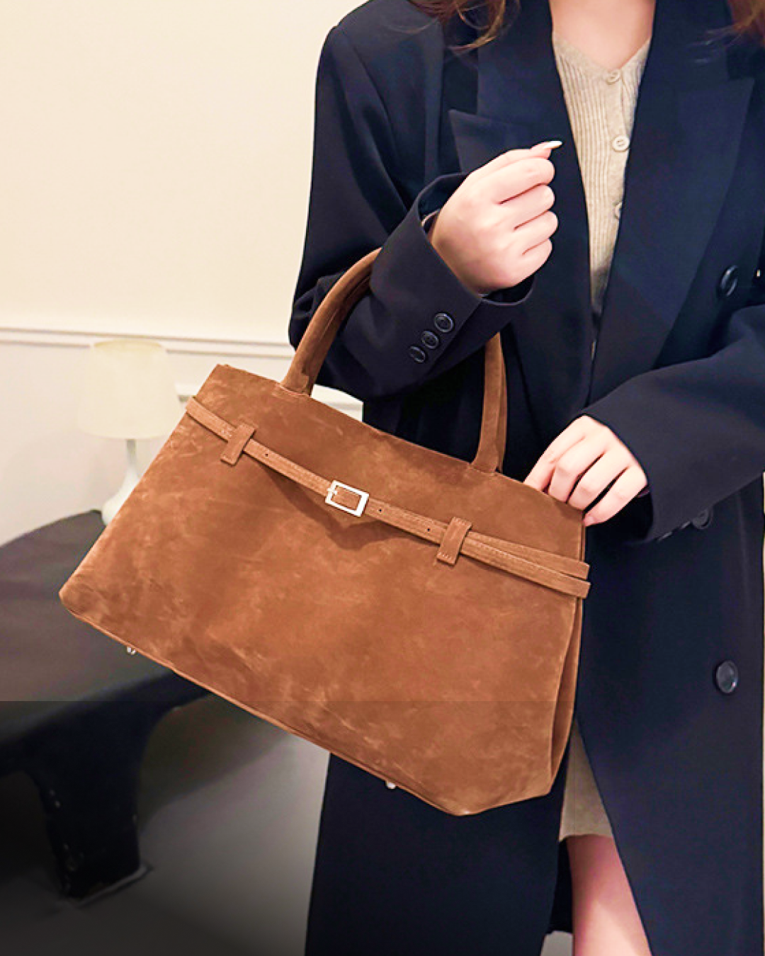 Retro Suede Handbag – Timeless Elegance, Everyday Functionality