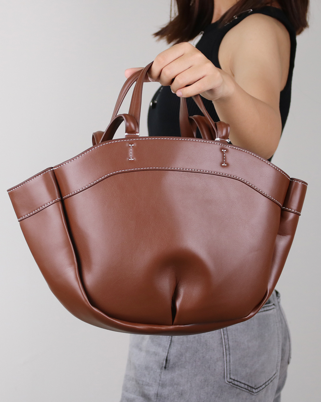 Structured PU Leather Tote – Elegant Shape, Everyday Ease