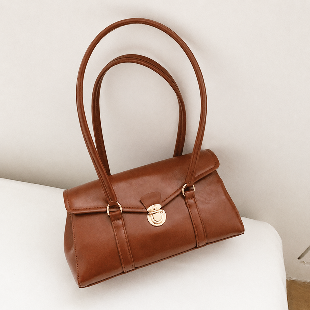 Vintage Shoulder Bag for Women – Elegant Retro Flap Handbag with Gold Lock - Brown