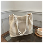 Straw Weave Tote – Lightweight Charm, Everyday Ease