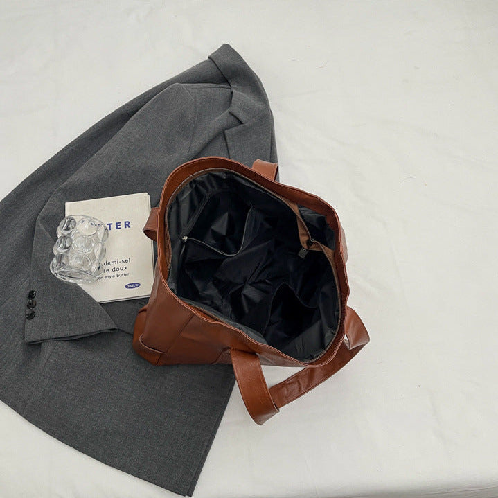 Essential Work Tote – Timeless Shape, Modern Utility