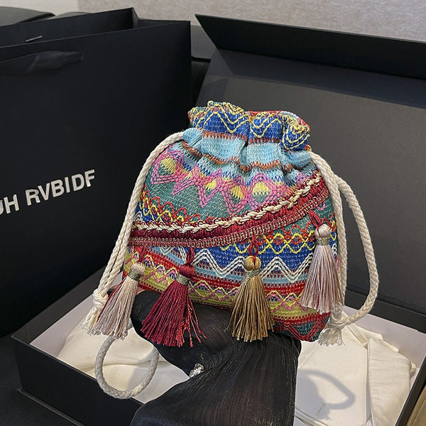 livoree Boho Tassel Pouch