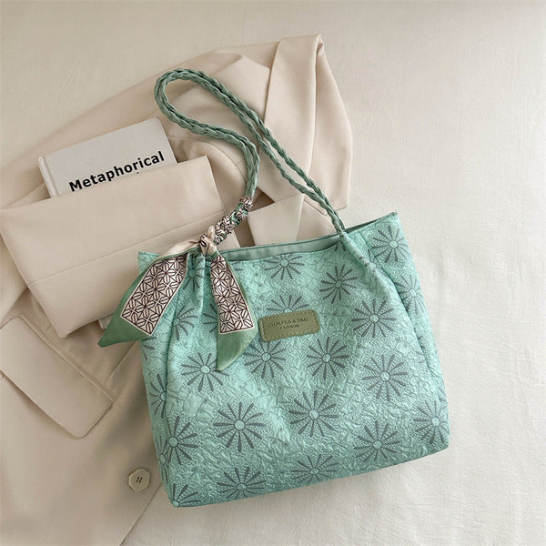 Daisy Charm Tote