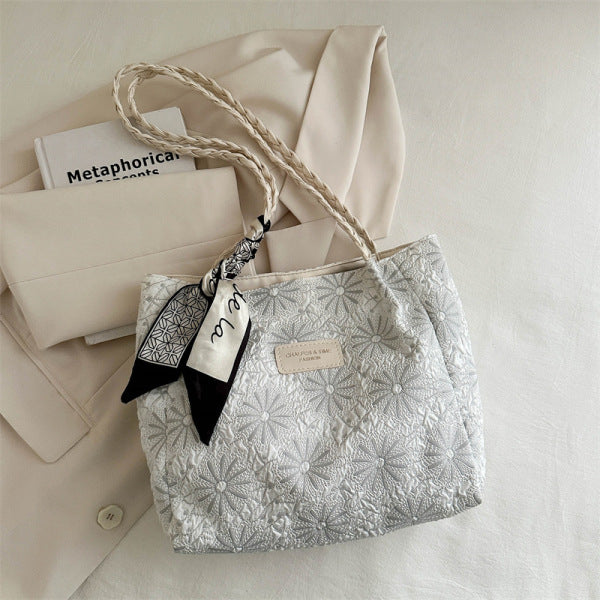 Daisy Charm Tote